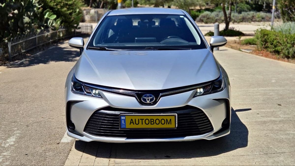 Toyota Corolla с пробегом, 2021