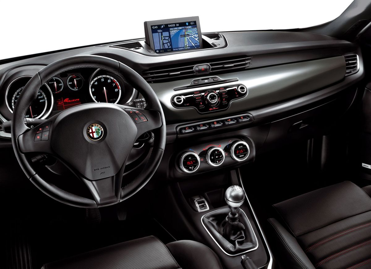 Alfa Romeo Giulietta 2010. Front seats. Hatchback 5-door, 3 generation