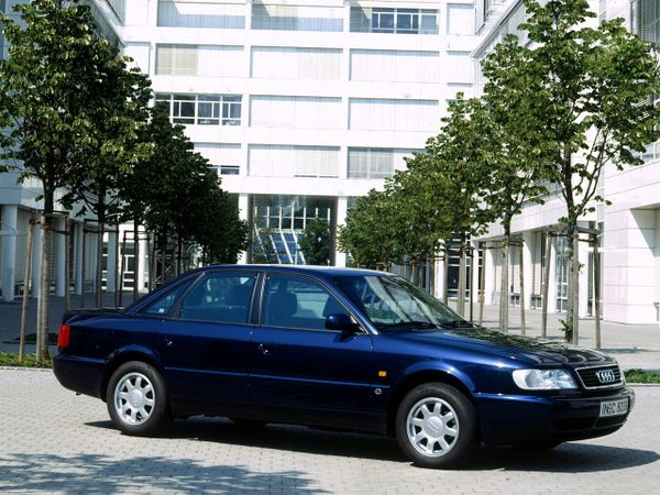 אאודי A6 ‏1994. מרכב, צורה. סדאן, 1 דור