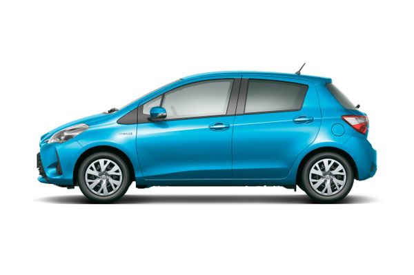 Toyota Vitz 2014. Carrosserie, extérieur. Mini 5-portes, 3 génération, restyling