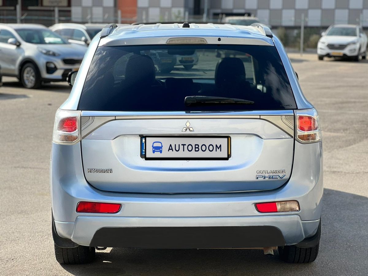 Mitsubishi Outlander 2nd hand, 2014, private hand