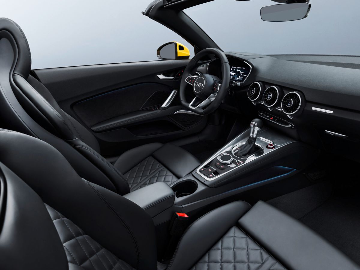 Audi TT 2018. Siéges avants. Roadster, 3 génération, restyling