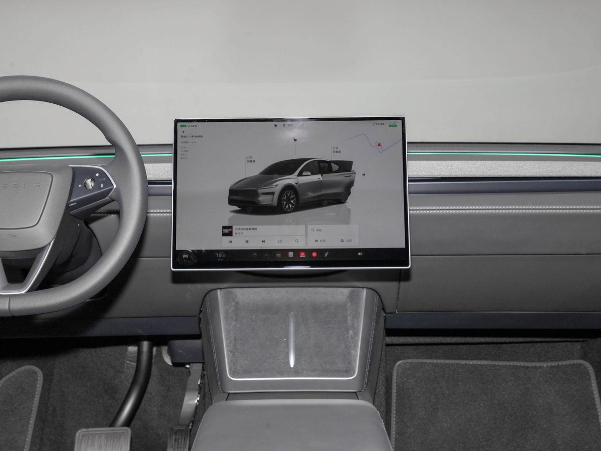 Tesla Model Y 2025. Мультимедиа. Внедорожник Лонг, 1 поколение, рестайлинг