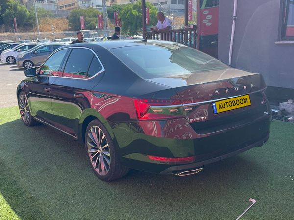 Skoda Superb с пробегом, 2021, частная рука