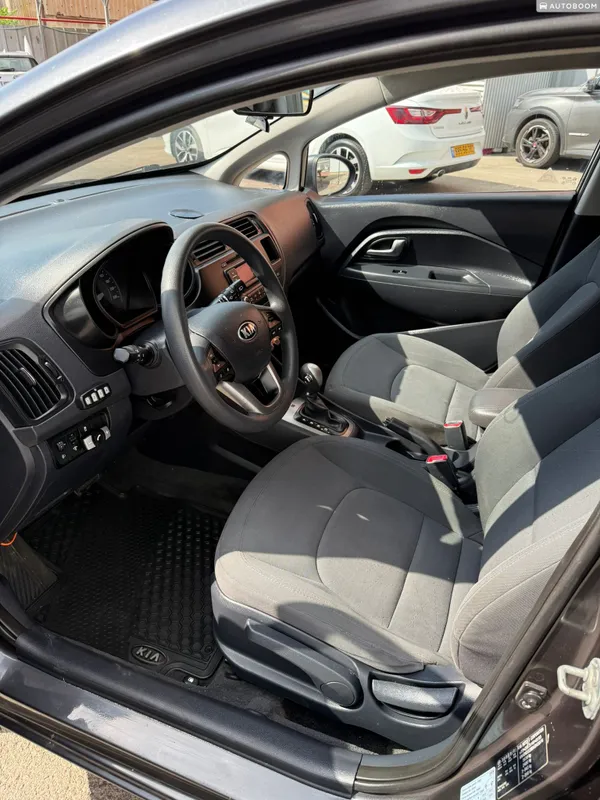 Kia Rio 2nd hand, 2013, private
