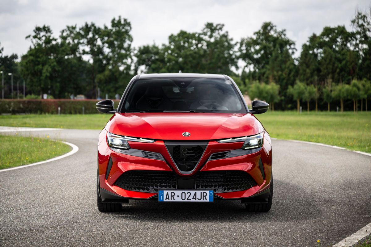 Alfa Romeo Junior 2024. Кузов, экстерьер. Внедорожник 5 дв., 1 поколение