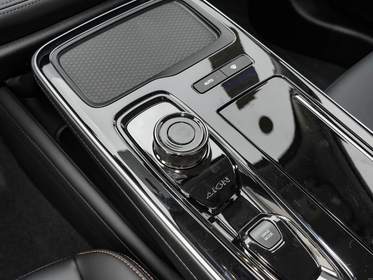 Aion S 2018. Center console. Sedan, 1 generation