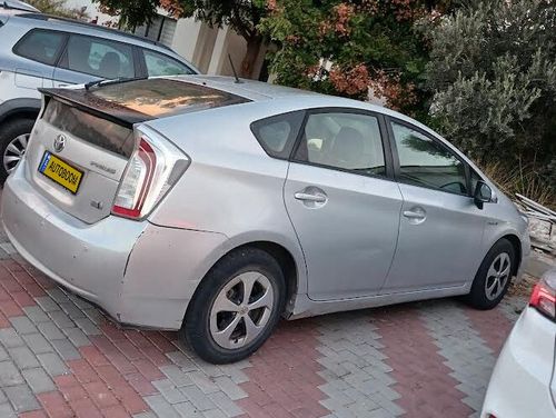 Toyota Prius с пробегом, 2013, частная рука
