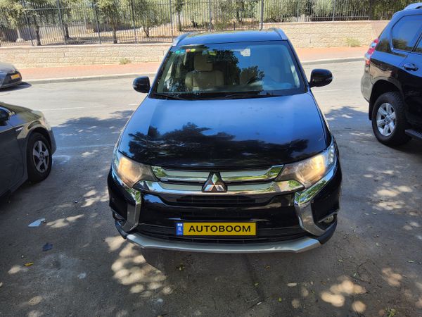 Mitsubishi Outlander 2nd hand, 2016, private hand