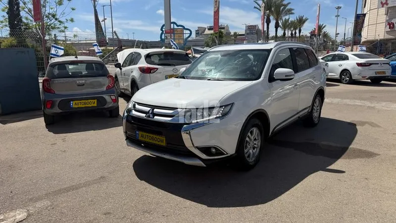 Mitsubishi Outlander 2nd hand, 2016