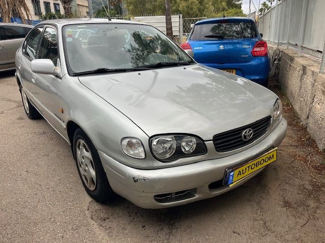 Toyota Corolla 2ème main, 2001, main privée
