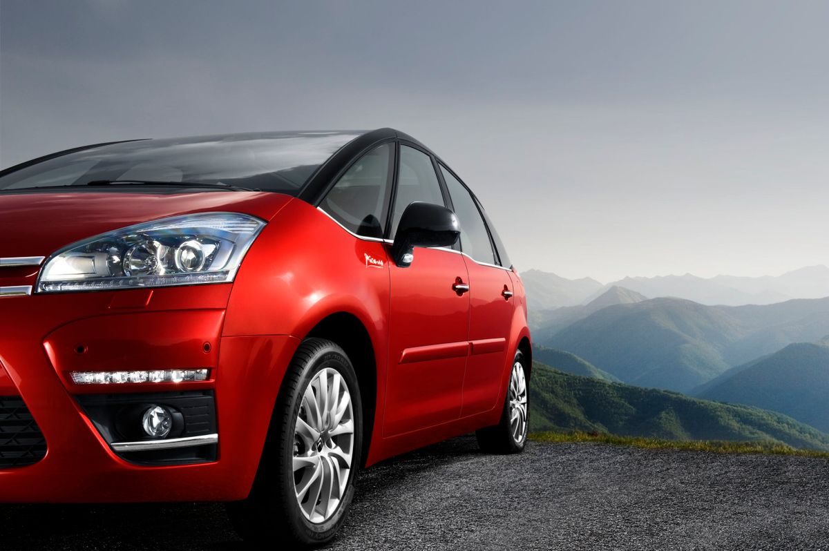 2012 Citroen C4 Picasso now cheaper and more efficient - Drive