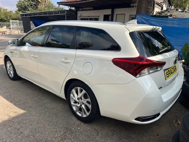 Toyota Auris с пробегом, 2017