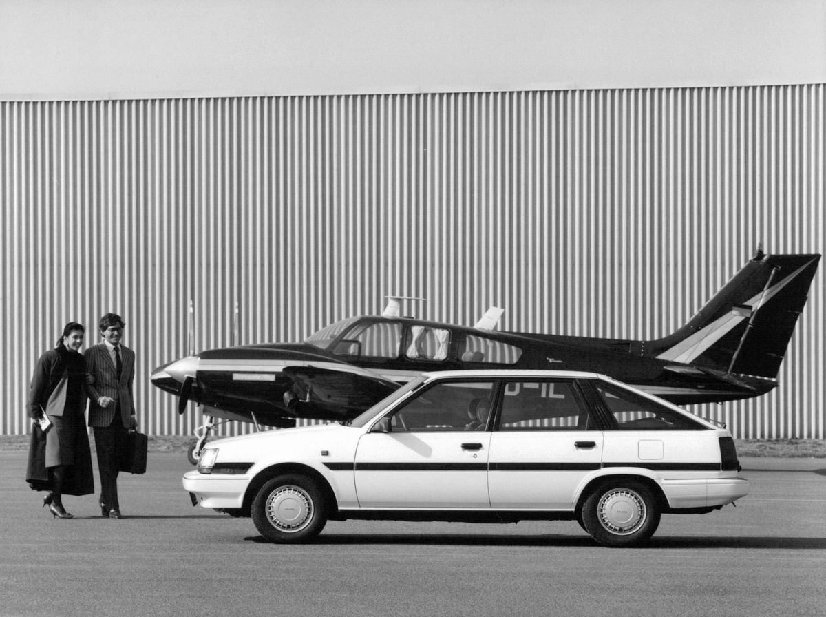 Тойота Карина 1984. Кузов, экстерьер. Хэтчбек 5 дв., 4 поколение