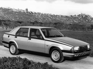 Alfa Romeo 75 1985. Carrosserie, extérieur. Berline, 1 génération
