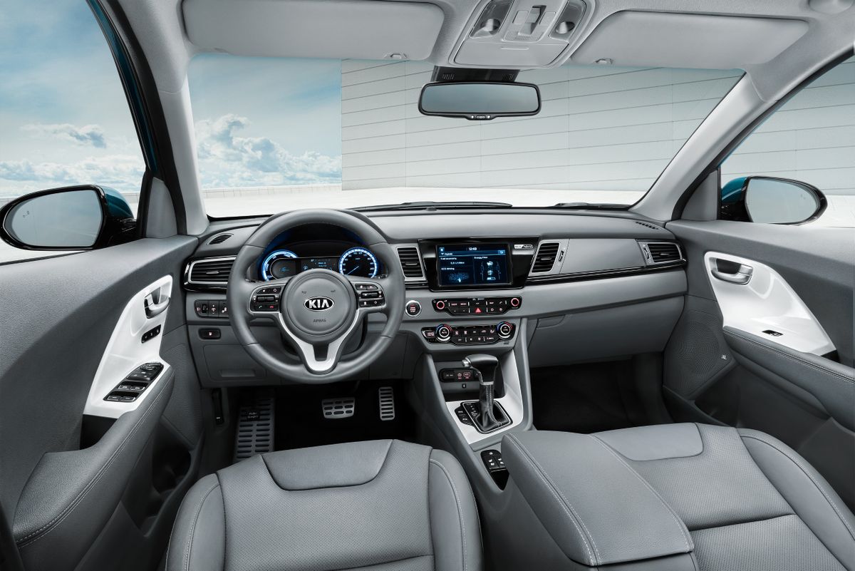 Kia Niro 2016. Front seats. SUV 5-doors, 1 generation