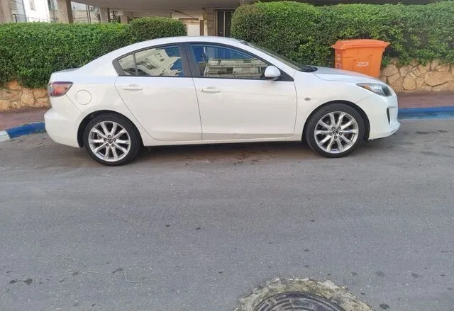 Mazda 3 2nd hand, 2013