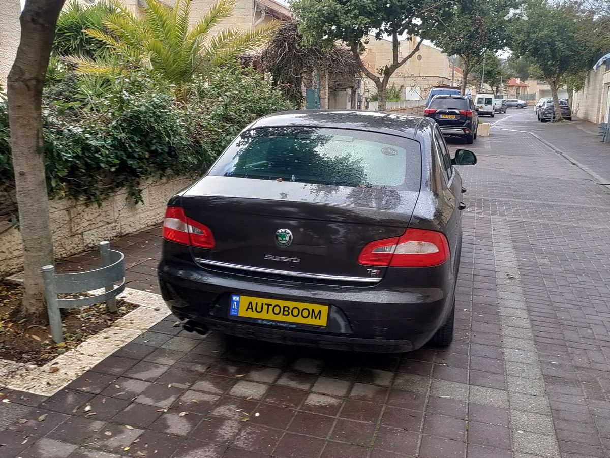 شكودا سوبيرب مستعمل, 2013, مالك خاص