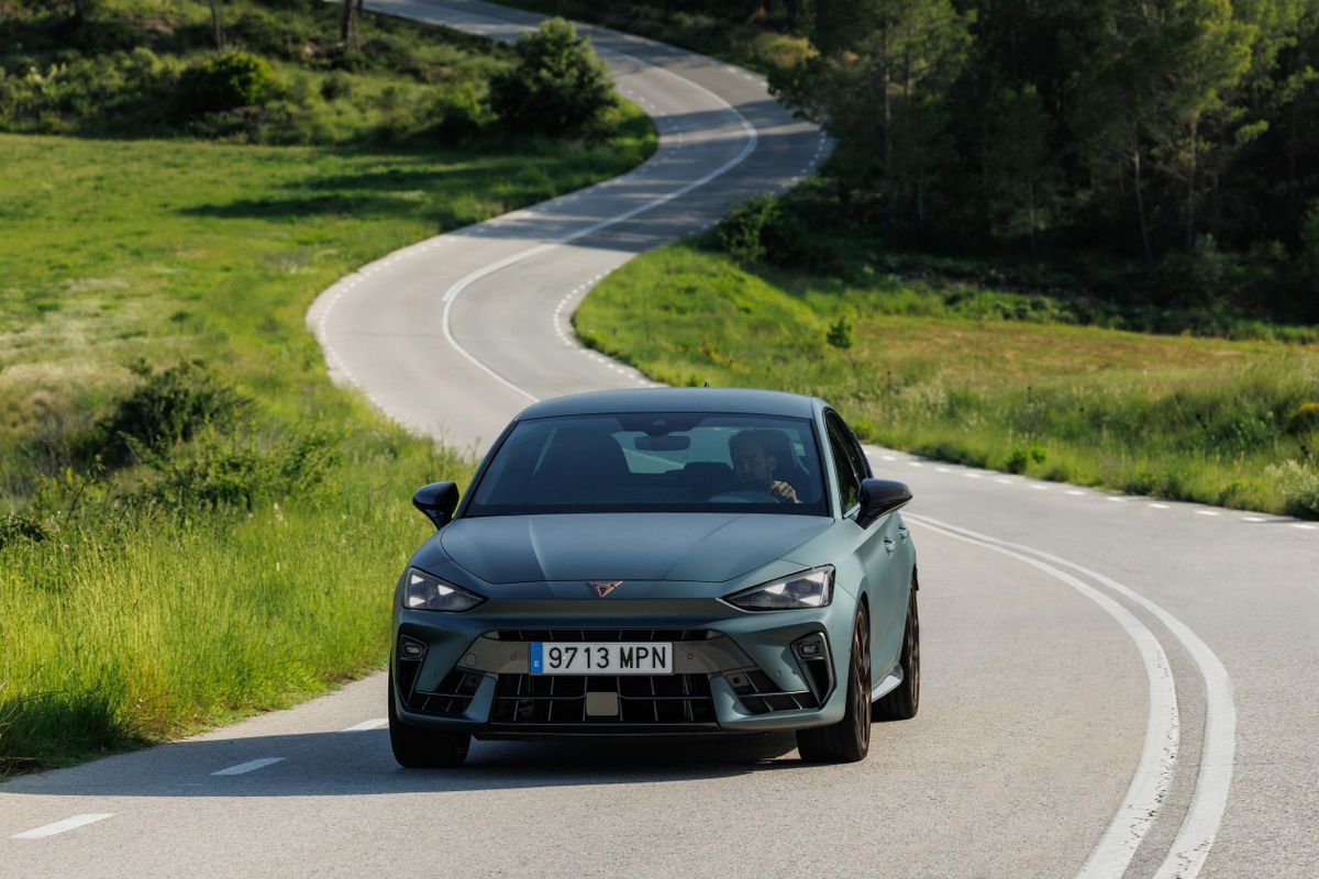 Cupra Leon 2024. Кузов, экстерьер. Хэтчбек 5 дв., 1 поколение, рестайлинг 1