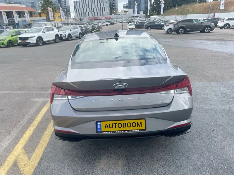 Hyundai Elantra 2nd hand, 2023