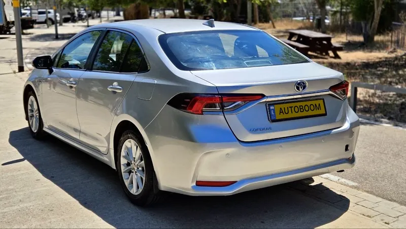 Toyota Corolla с пробегом, 2021