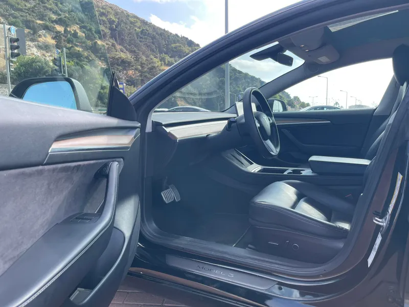 Tesla Model 3 2nd hand, 2021, private hand