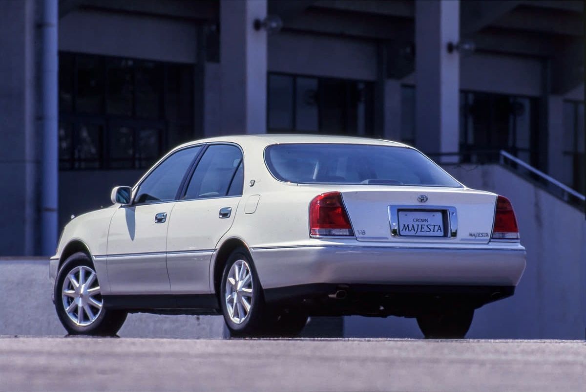 Toyota Crown Majesta 1999. Carrosserie, extérieur. Berline, 3 génération