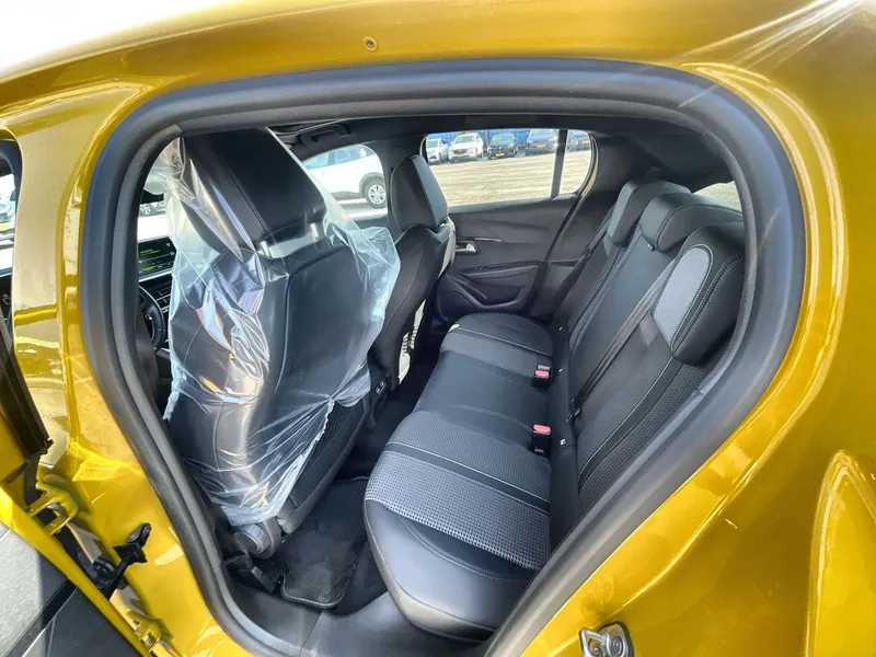 Peugeot 208 2nd hand, 2021, private hand