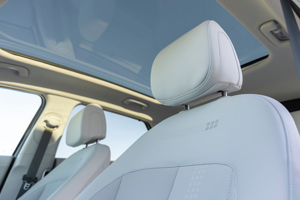 Hyundai IONIQ 5 2024. Передние сидения. Хэтчбек 5 дв., 1 поколение, рестайлинг
