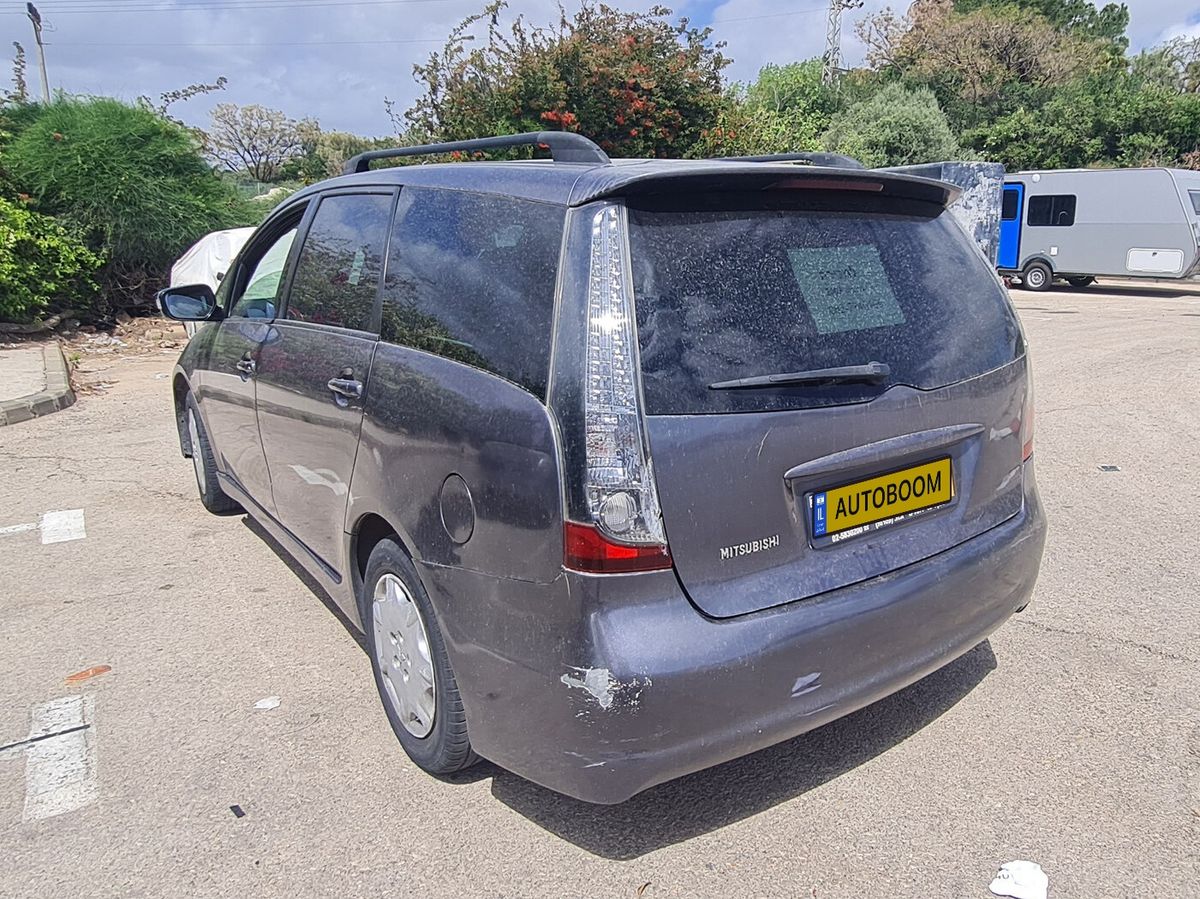 Mitsubishi Grandis 2ème main, 2009