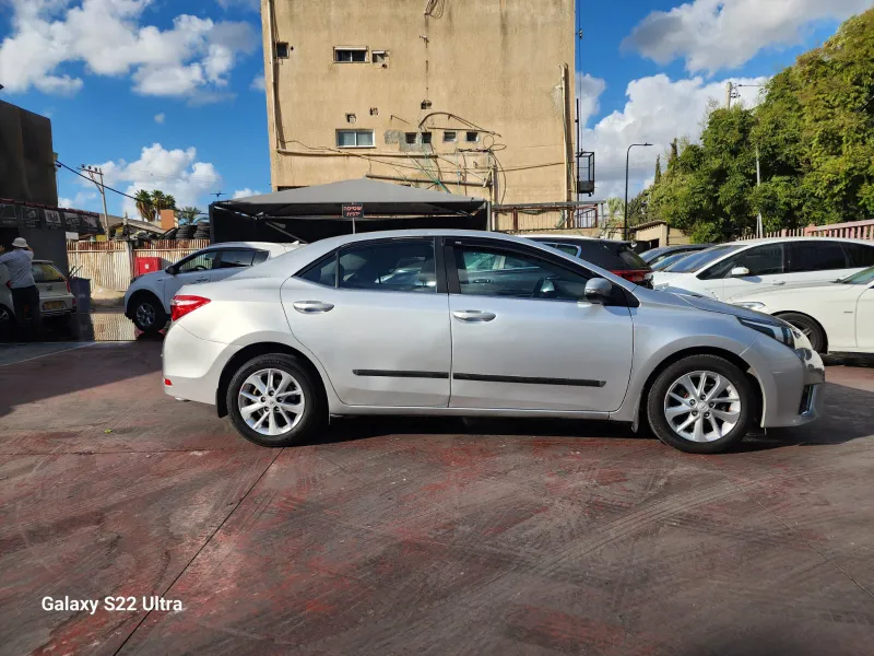 Toyota Corolla с пробегом, 2013, частная рука