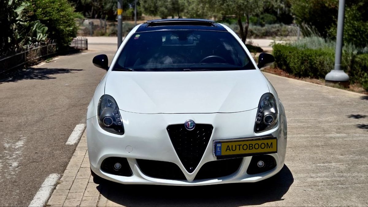 Alfa Romeo Giulietta с пробегом, 2015