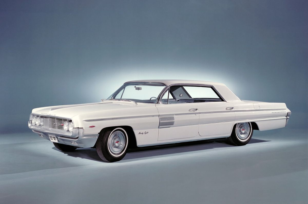 Oldsmobile Ninety Eight 1961. Bodywork, Exterior. Sedan, 6 generation