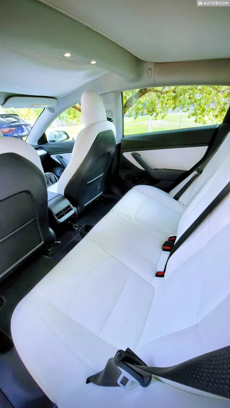 Tesla Model 3 2nd hand, 2021, private