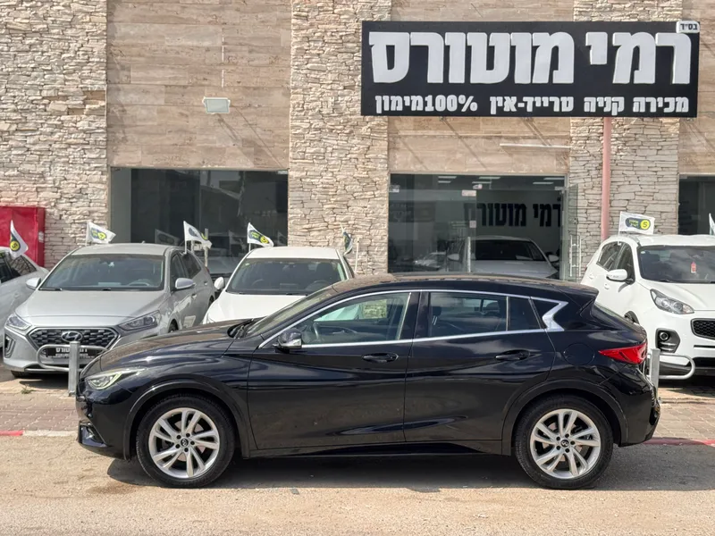 Infiniti Q30 2nd hand, 2017, private hand