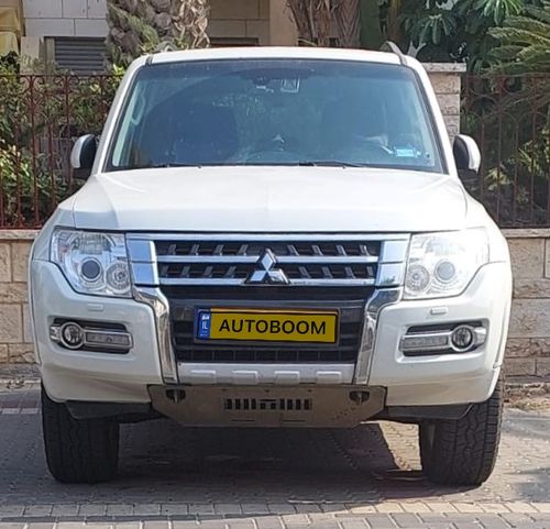 Mitsubishi Pajero, 2017, photo