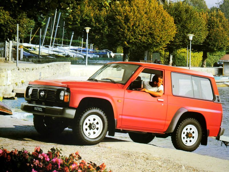 ניסאן פטרול ‏1987. מרכב, צורה. רכב שטח 3 דלתות, 4 דור
