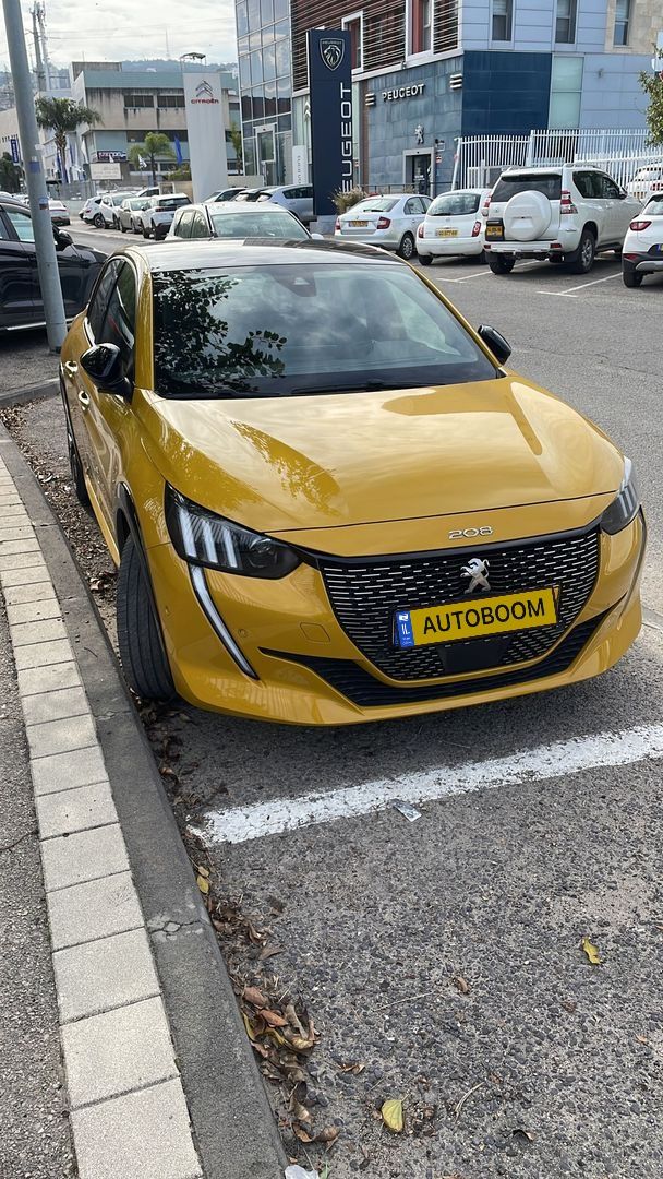 Peugeot 208 2nd hand, 2023, private hand