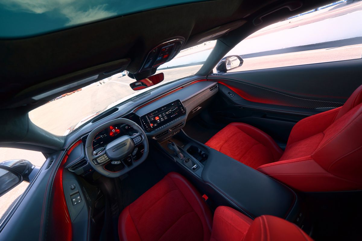 Dodge Charger 2024. Передние сидения. Купе, 7 поколение
