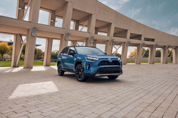 Toyota RAV4 2021. Кузов, экстерьер. Внедорожник 5 дв., 5 поколение, рестайлинг