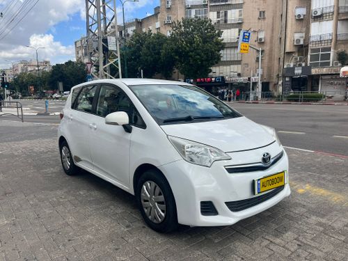 Toyota Space Verso 2nd hand, 2011