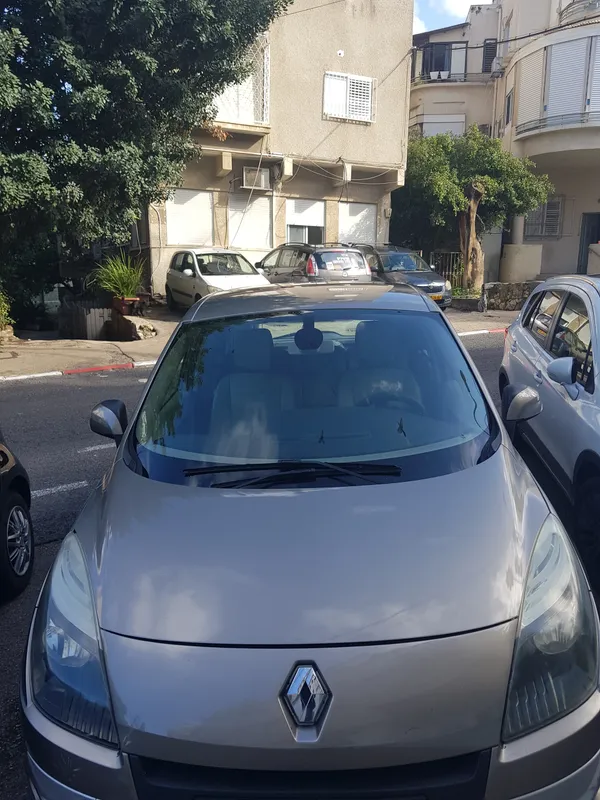 Renault Scenic 2nd hand, 2011