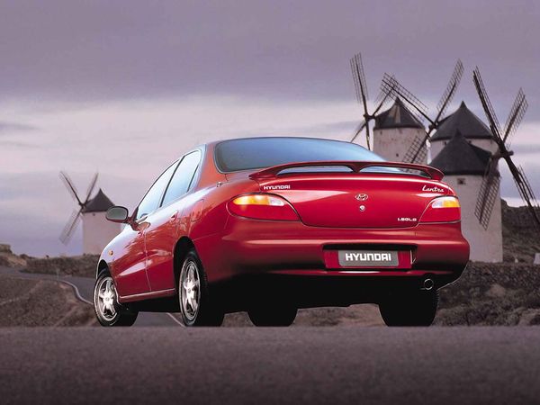 Hyundai Lantra 1995. Bodywork, Exterior. Sedan, 2 generation