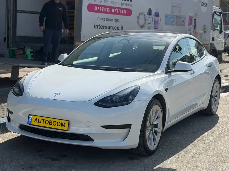 Tesla Model 3 2nd hand, 2022