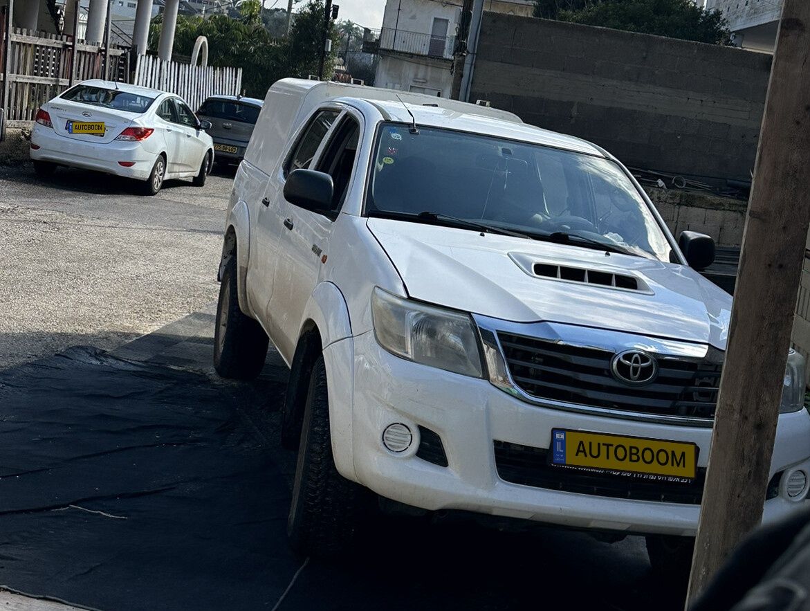 Toyota Hilux с пробегом, 2012, частная рука