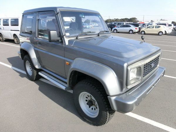 דייהטסו ראגר 1993. מרכב, צורה. רכב שטח 3 דלתות, 2 דור