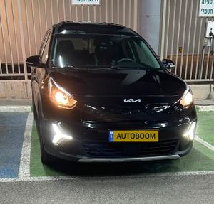 Kia Niro Plus, 2022, фото