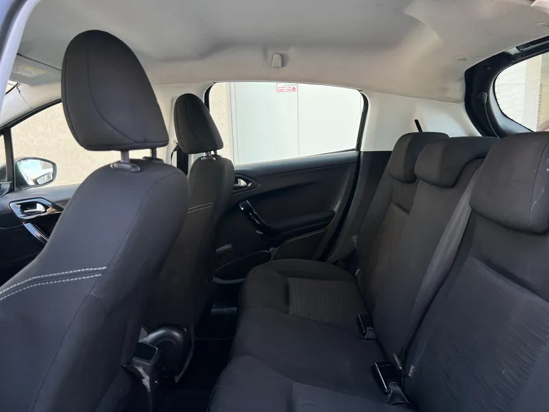 Peugeot 208 2nd hand, 2017, private hand