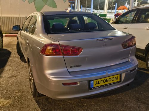 Mitsubishi Lancer с пробегом, 2010, частная рука