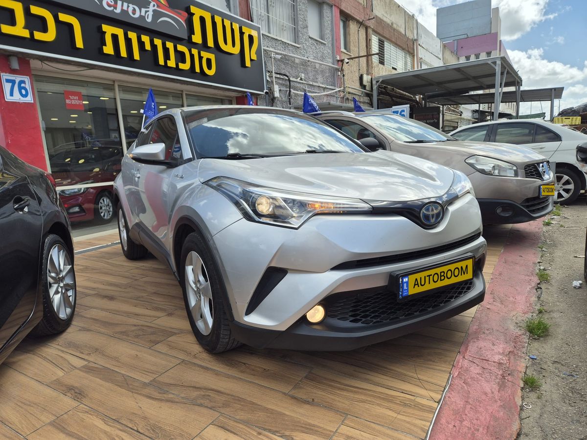 Toyota C-HR 2nd hand, 2019, private hand